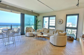 High End 1BD Beach Apartment